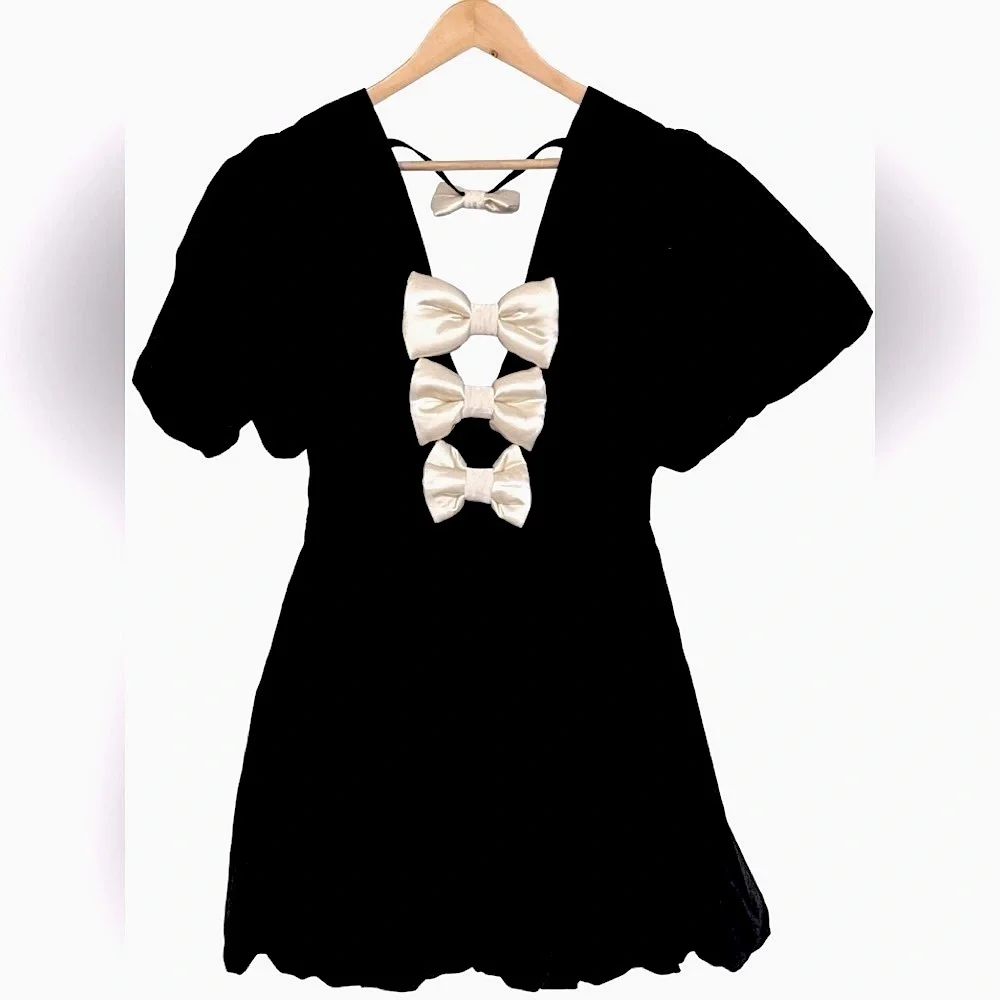 Dreamers Rebels Bow Dress Size M NWT